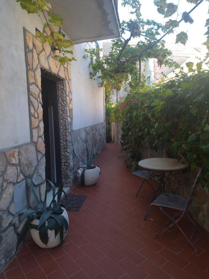 Apartments Maja I Mate Sućuraj Εξωτερικό φωτογραφία