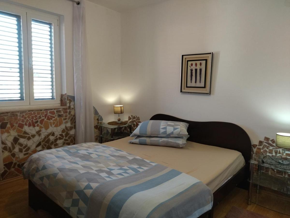 Apartments Maja I Mate Sućuraj Εξωτερικό φωτογραφία