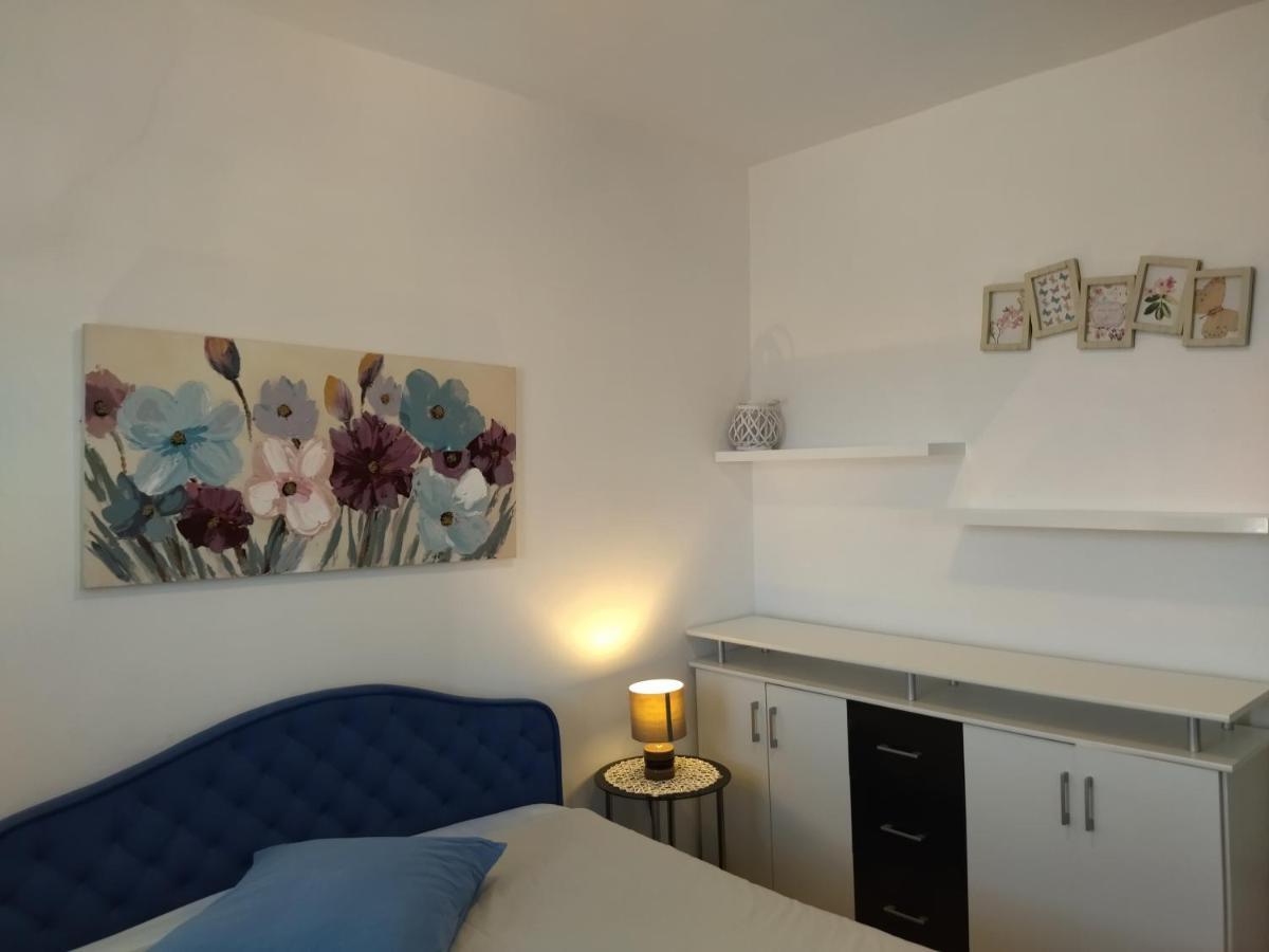Apartments Maja I Mate Sućuraj Εξωτερικό φωτογραφία