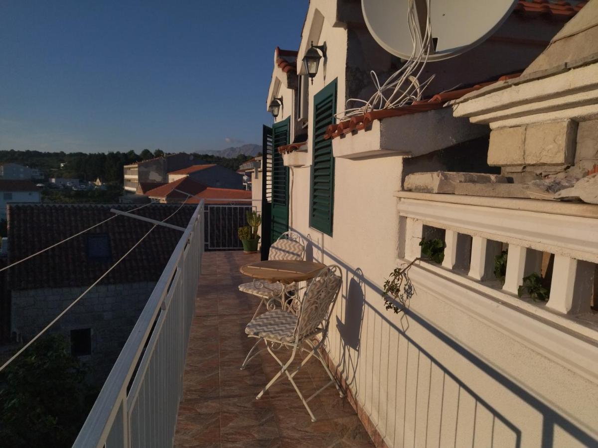 Apartments Maja I Mate Sućuraj Εξωτερικό φωτογραφία