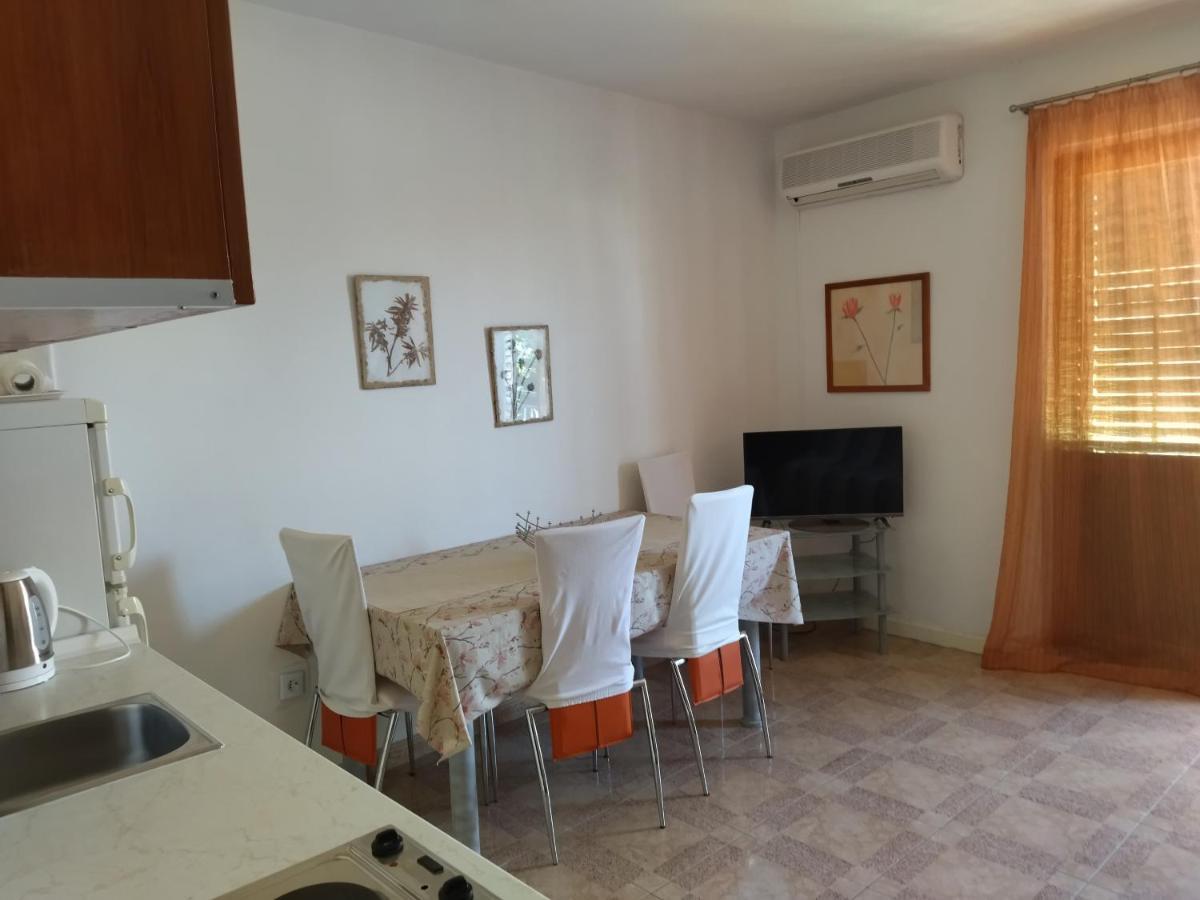Apartments Maja I Mate Sućuraj Εξωτερικό φωτογραφία