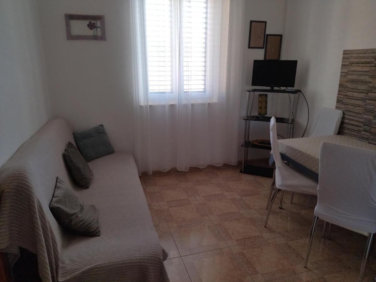 Apartments Maja I Mate Sućuraj Εξωτερικό φωτογραφία