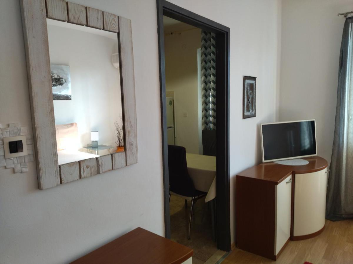 Apartments Maja I Mate Sućuraj Εξωτερικό φωτογραφία