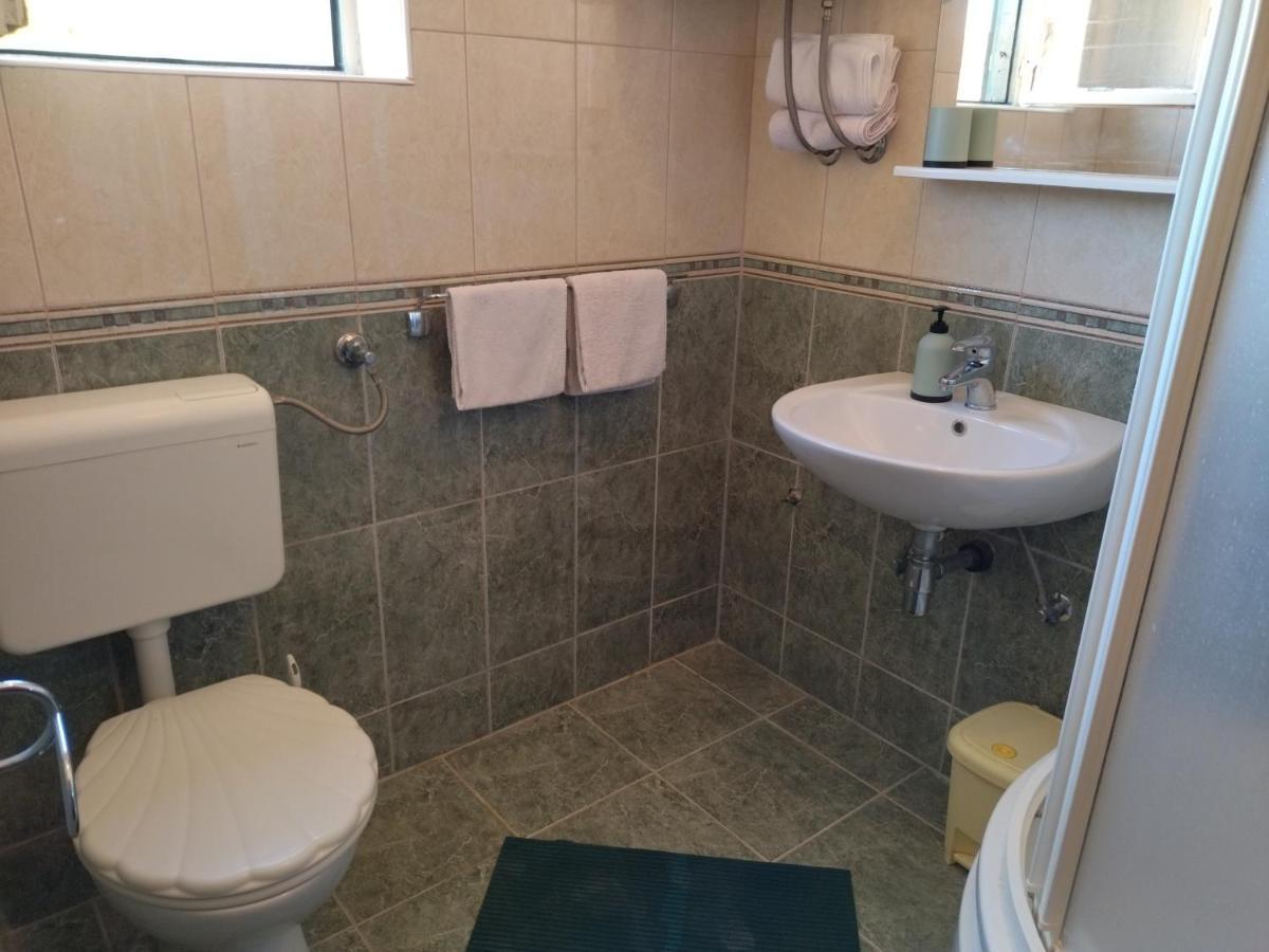 Apartments Maja I Mate Sućuraj Εξωτερικό φωτογραφία