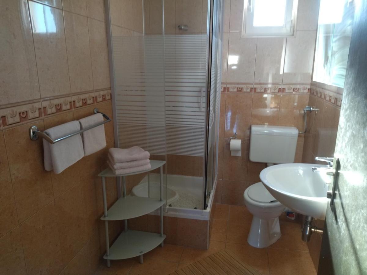 Apartments Maja I Mate Sućuraj Εξωτερικό φωτογραφία