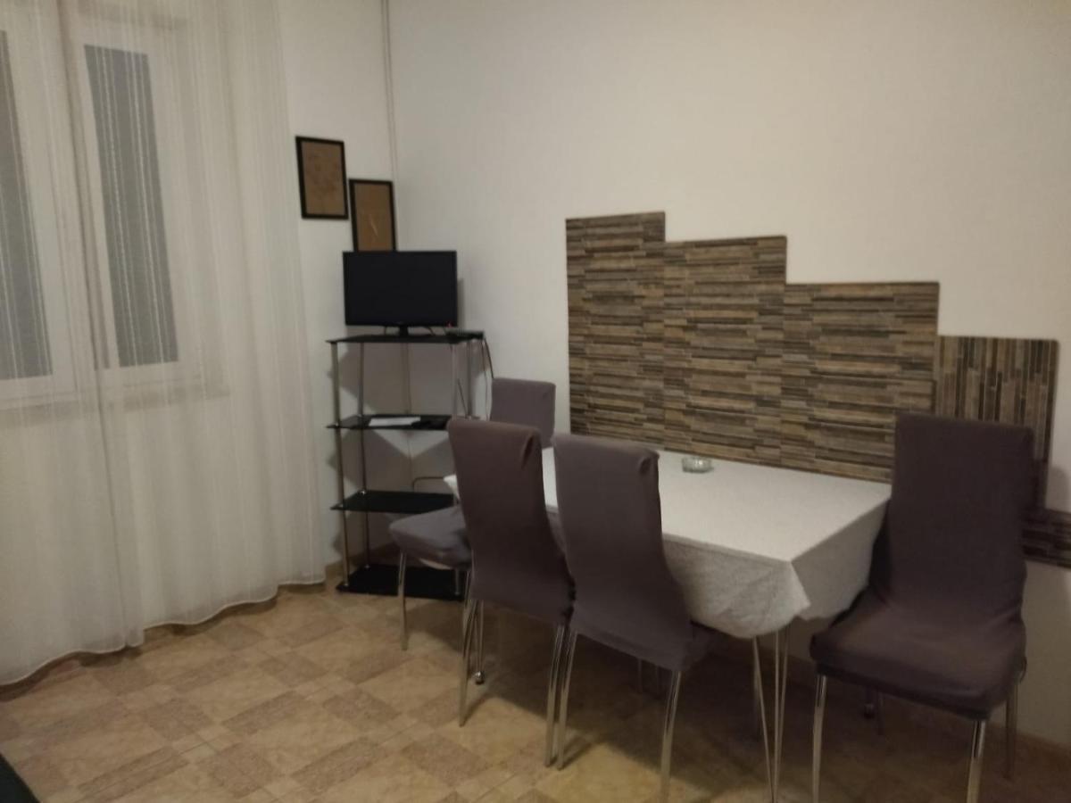 Apartments Maja I Mate Sućuraj Εξωτερικό φωτογραφία